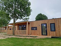 Modern Chalet With Airco, 9 km. From Maastricht
