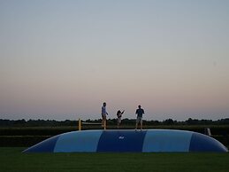 Modern Chalet With Airco, 9 km. From Maastricht