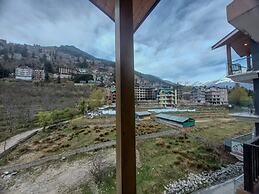 Goroomgo Mareema Non Veg Hotel Manali