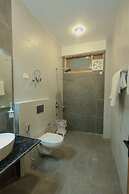 Goroomgo Mareema Non Veg Hotel Manali