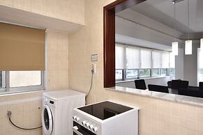 Bright and Central 2 Bedroom With Harbour View