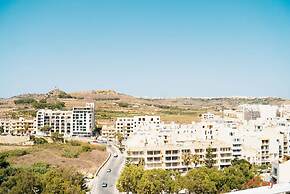 Country Views by the sea Holiday Time in Gozo
