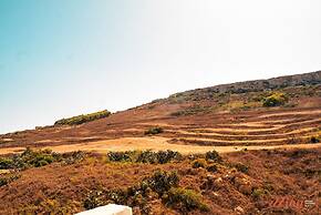 Country Views by the sea Holiday Time in Gozo