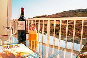 Country Views by the sea Holiday Time in Gozo