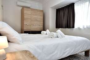 Sea View Spacious 2 Bedroom Central Apartment