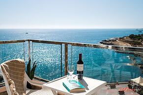 Scenic Seafront Duplex Apartment in Sliema