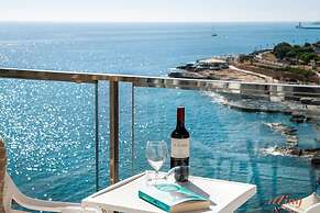 Scenic Seafront Duplex Apartment in Sliema