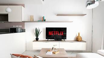 Scenic Seafront Duplex Apartment in Sliema