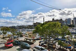 2 Bedroom Central Spacious With Sea Views