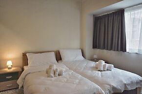 2 Bedroom Central Spacious With Sea Views