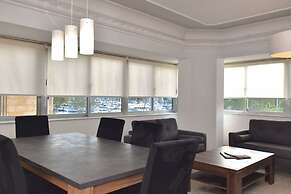 2 Bedroom Central Spacious With Sea Views