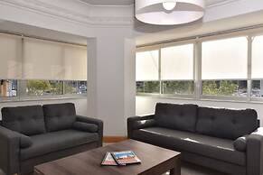 2 Bedroom Central Spacious With Sea Views