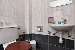 2 Bedroom Central Spacious With Sea Views