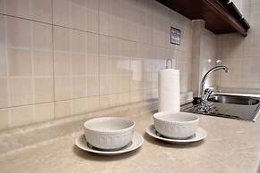 2 Bedroom Central Spacious With Sea Views