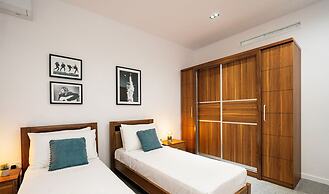 Music F1 Fashion Fun in This Holiday Home