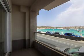 Modern Beach Apartment With Fantastic Sea Views