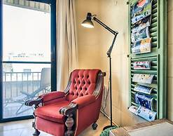 Retro Designer Homelike Apartment - Close to Beach