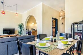 Retro Designer Homelike Apartment - Close to Beach