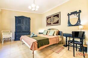 Retro Designer Homelike Apartment - Close to Beach