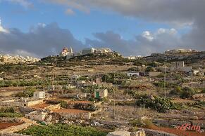 Seafront Penthouse With Unobstructed Sea Views