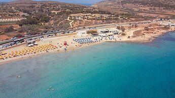 Seafront Penthouse With Unobstructed Sea Views
