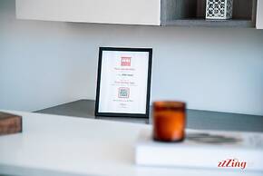 Seafront Penthouse With Unobstructed Sea Views