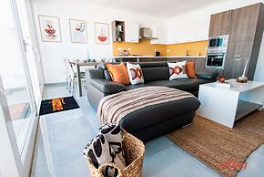 Seafront Penthouse With Unobstructed Sea Views