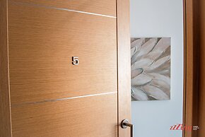 Seafront Penthouse With Unobstructed Sea Views