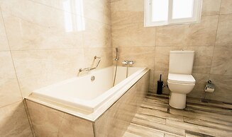 Seafront Penthouse With Unobstructed Sea Views