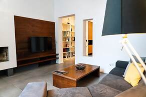 One of a Kind - A Luxury Eclectic Home