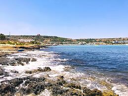 Enjoy Beach Sea Views in a Modern 3 BR APT - 4