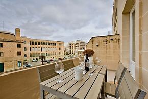 Stunning Sliema 2 Bed Apt Meters Away From Beach