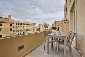 Stunning Sliema 2 Bed Apt Meters Away From Beach