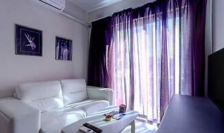 Seaside 2 Bedroom Apartment With Side Sea Views