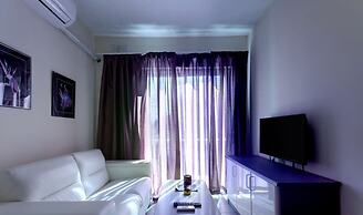 Seaside 2 Bedroom Apartment With Side Sea Views