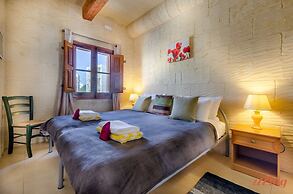 A Stunning Pet Friendly Villa With a Pool Gozo