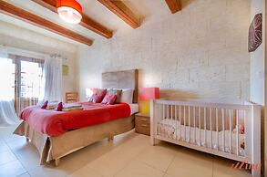 A Stunning Pet Friendly Villa With a Pool Gozo