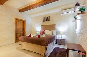 A Stunning Pet Friendly Villa With a Pool Gozo