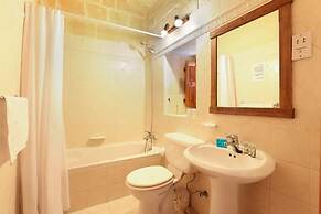 Your Rustic Retreat in Gozo With a Pool