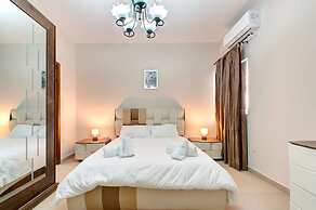 Modern Seaside 2 Bedroom Penthouse With Sea Views