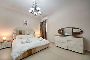 Modern Seaside 2 Bedroom Penthouse With Sea Views