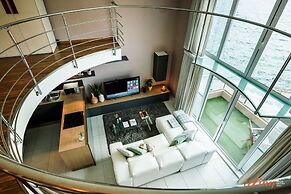 Amazing Seafront Duplex Apartment Sliema