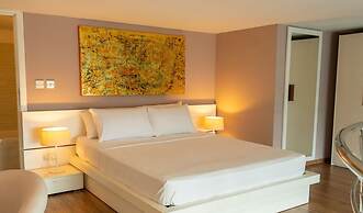 Amazing Seafront Duplex Apartment Sliema