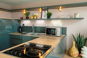 Amazing Seafront Duplex Apartment Sliema