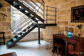 A pet Friendly Farmhouse With a Rooftop Pool