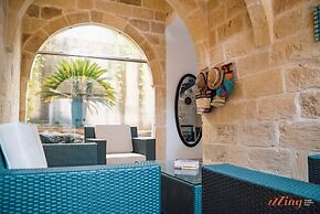 A pet Friendly Farmhouse With a Rooftop Pool