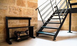 A pet Friendly Farmhouse With a Rooftop Pool