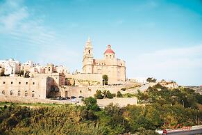 Super Views Stunning Apartment in Mellieha