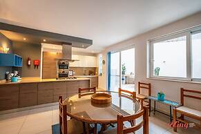 The Holiday Home Where Art Lives