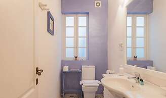 Eclectic Apartment With Incredible Harbour Views